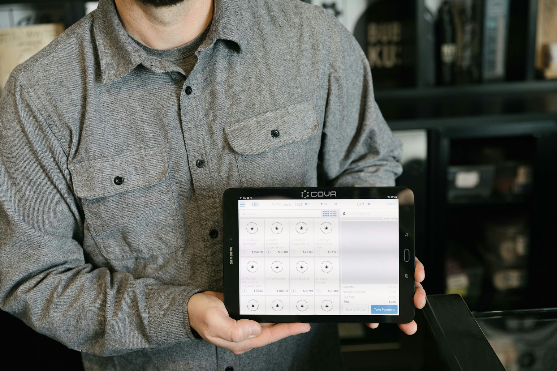Service-Rapport auf dem Tablet